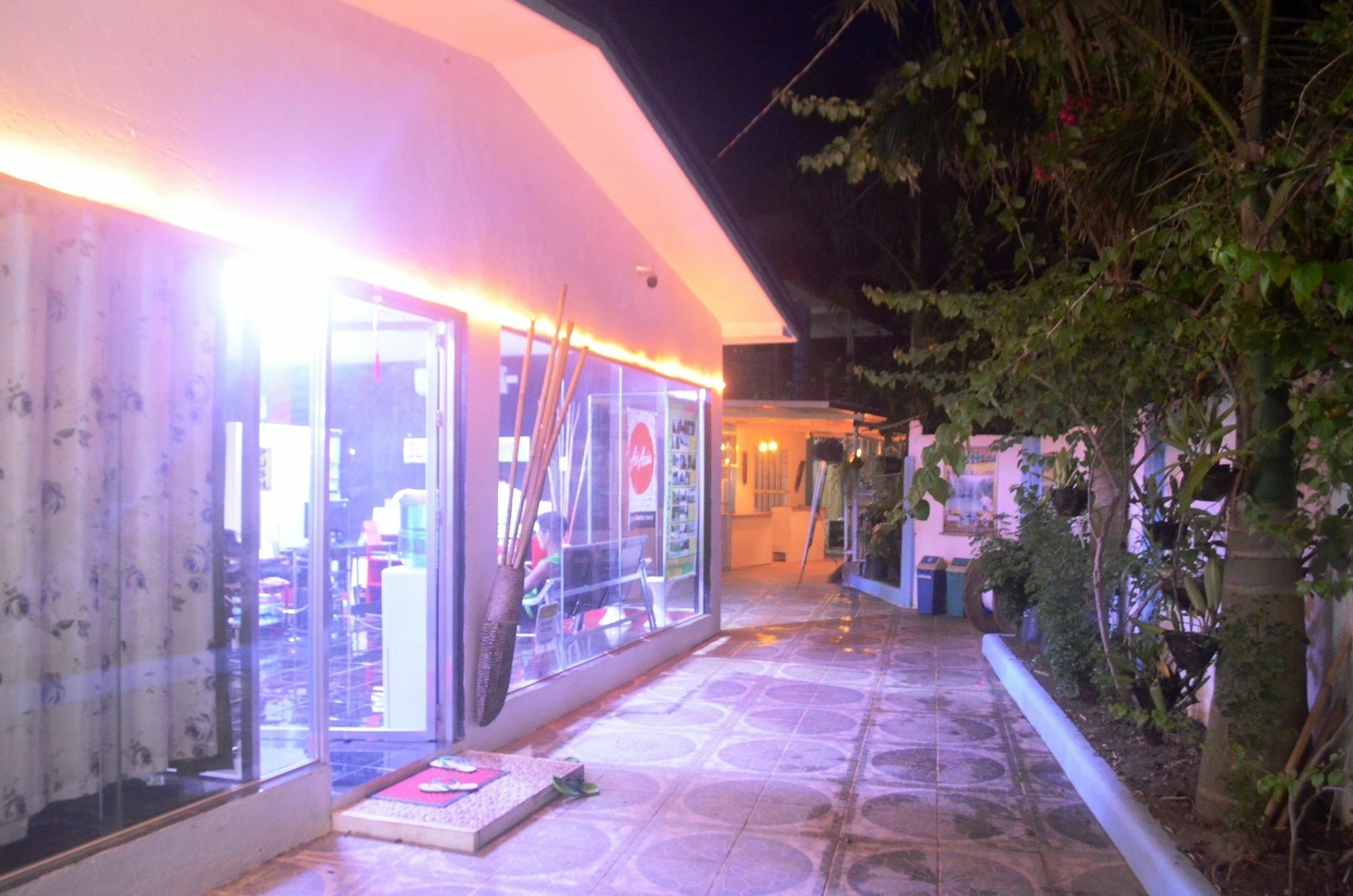 El Taraw Bed & Breakfast Puerto Princesa Exterior photo