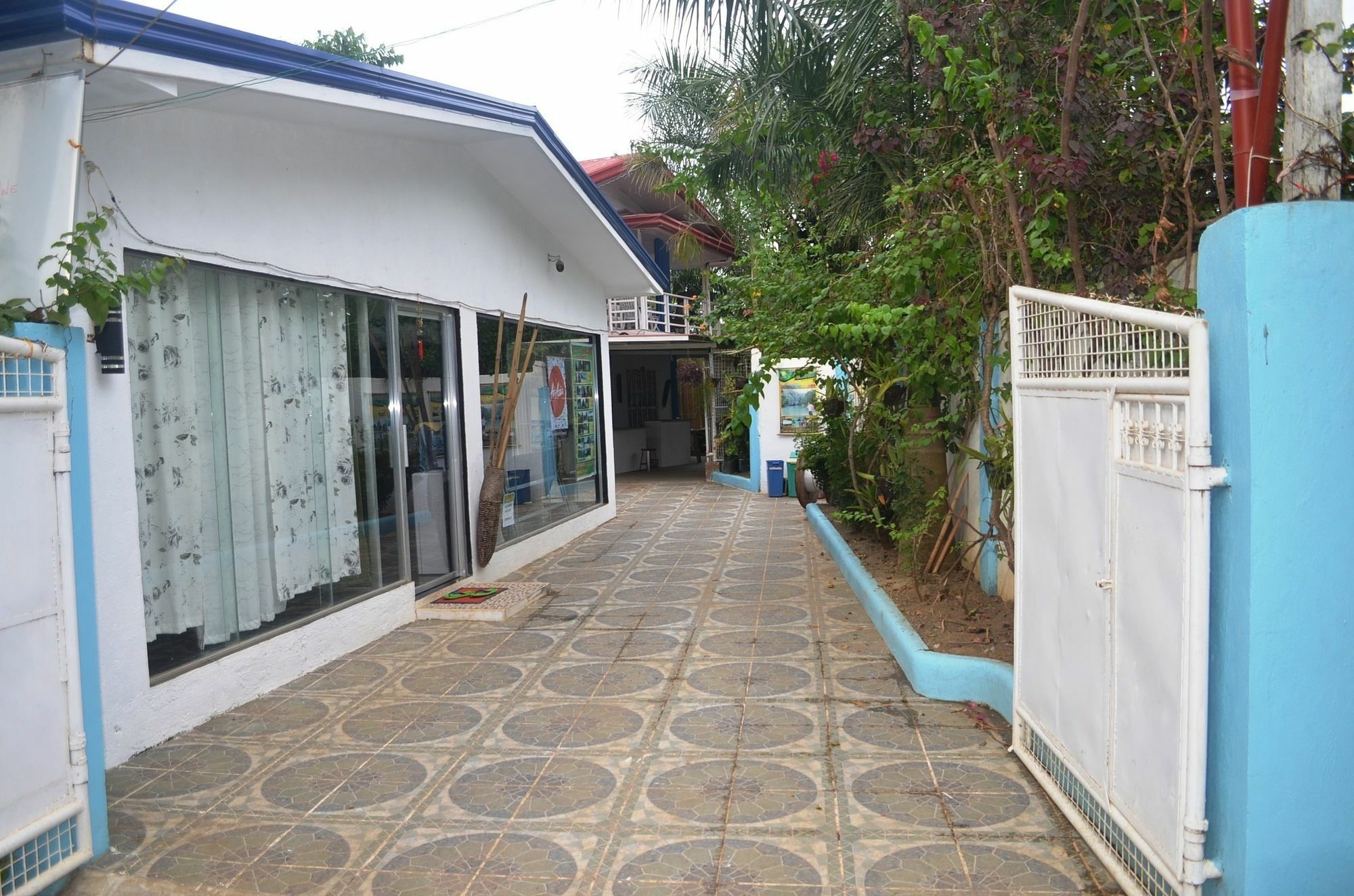 El Taraw Bed & Breakfast Puerto Princesa Exterior photo